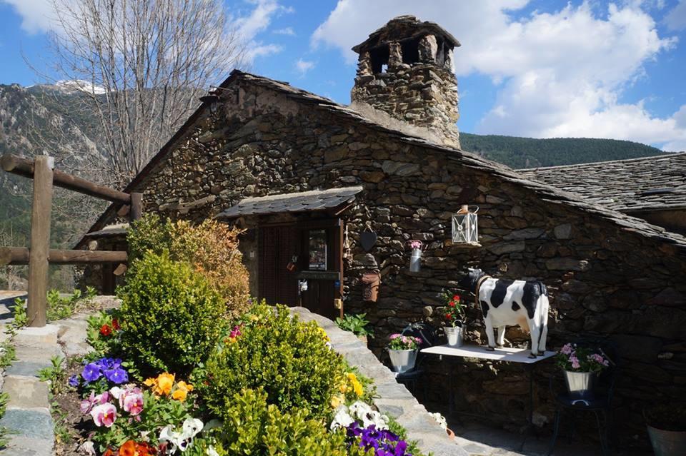 Masia Can Constans Queralbs Exteriör bild