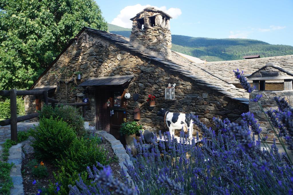 Masia Can Constans Queralbs Exteriör bild