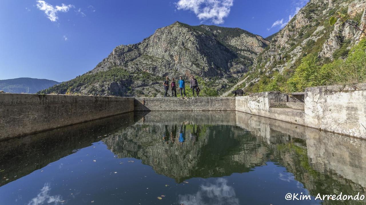 Masia Can Constans Queralbs Exteriör bild